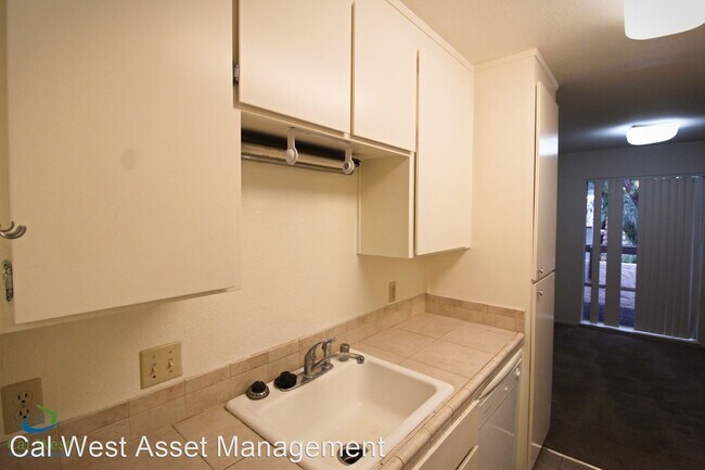 Building Photo - 307 Tradewinds Dr