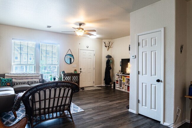 Foto del edificio - 3477 Grey Owl Point