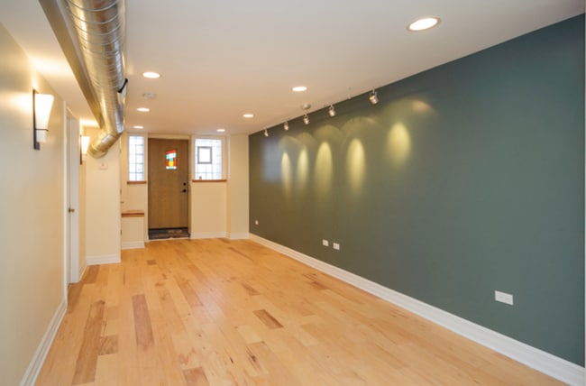 Building Photo - 2155 W Potomac Ave
