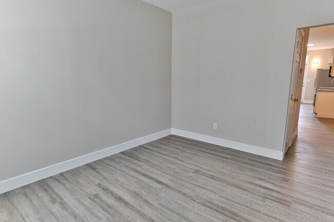 Foto del edificio - 2 Bedroom Single Family on N 4th St