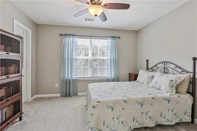 Foto del edificio - 3 bedroom Woodstock Single Family House