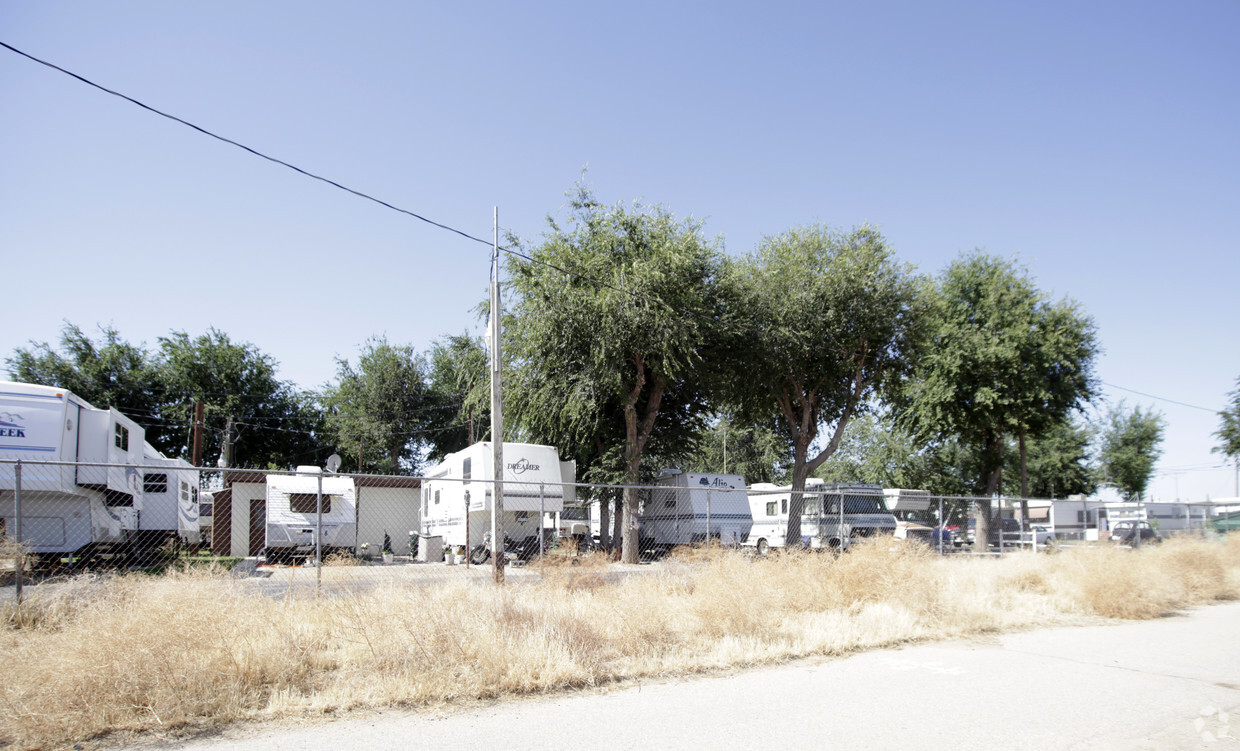 Building Photo - Shady Elms RV & Trailer Park