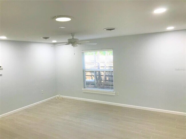 Foto del edificio - 2541 Floyd St