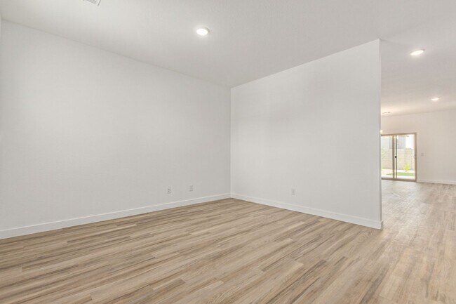 Foto del edificio - NEW CONSTRUCTION HOME WITH 3 BED/2 BATH + ...