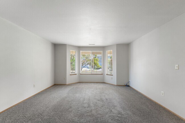 Photo - 4410 NE 152nd Ave House