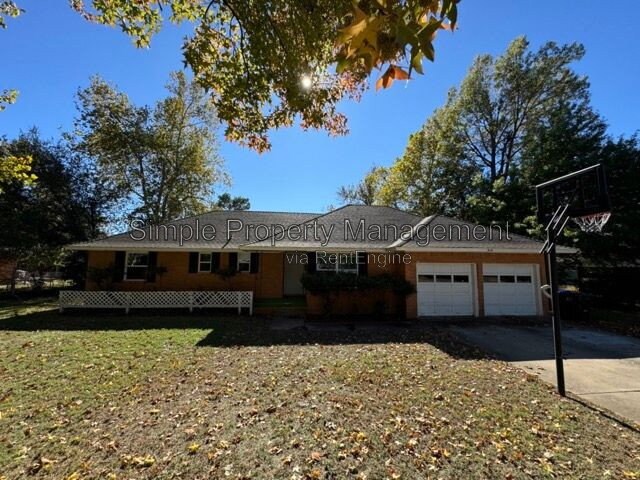 Foto del edificio - 816 Willow Ln