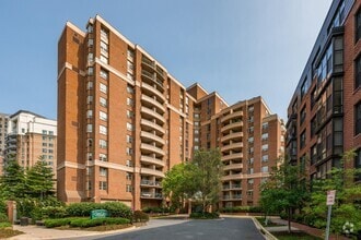 Building Photo - 4808 Moorland Ln