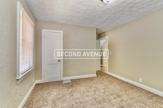 Building Photo - 651 S 37th ST