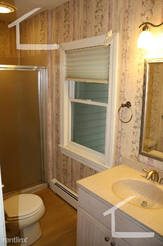 Building Photo - 6 br, 2 bath House - 27 Upcrest Rd