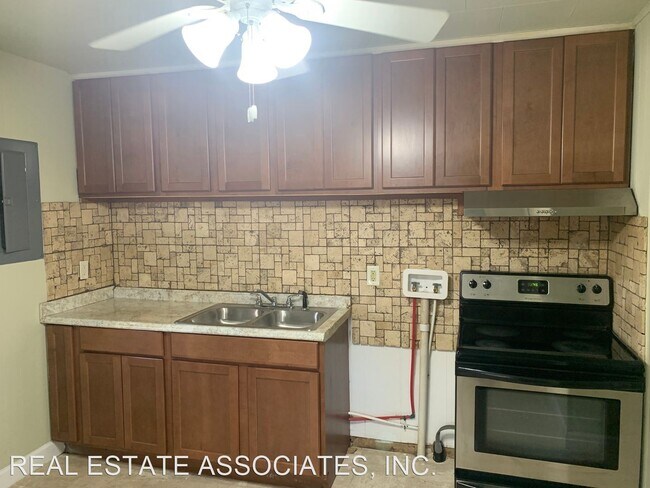 Building Photo - 2 br, 1 bath House - 617 Bacon Street
