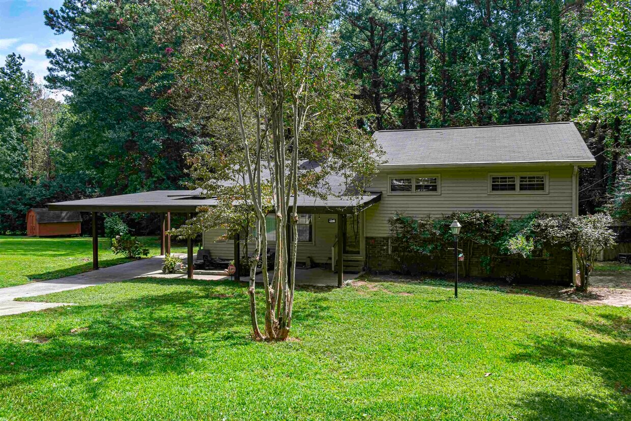 2846 McClave Dr, Doraville, GA 30340 Room for Rent in Doraville, GA