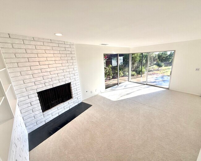 Foto del edificio - 490 Starlight Crest Dr