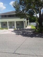 Building Photo - 1002 Avenue E