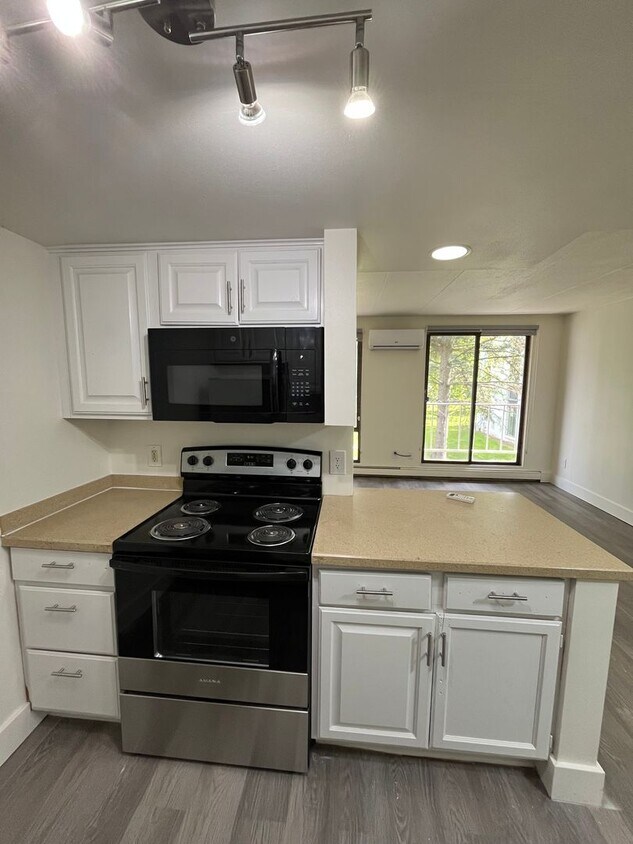 Foto principal - 7300 W Dean Rd
