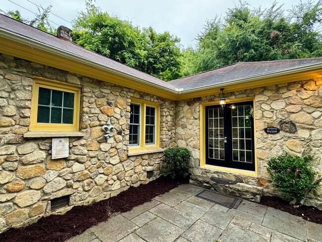 Building Photo - The Rock House at Carolina