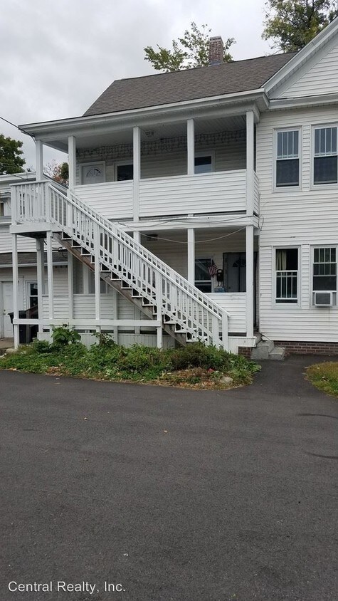 Primary Photo - 341 Main St