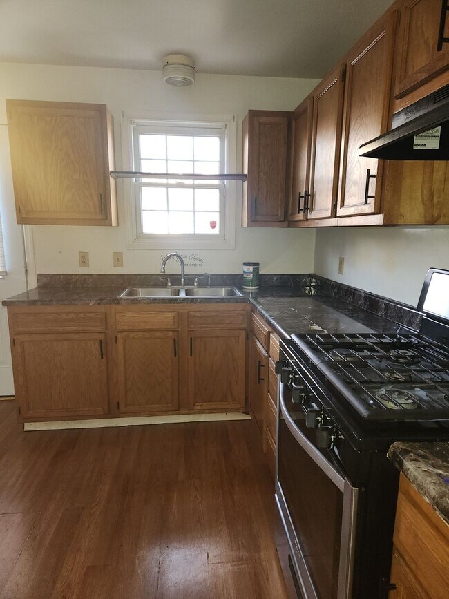 Foto del edificio - 811 E King St