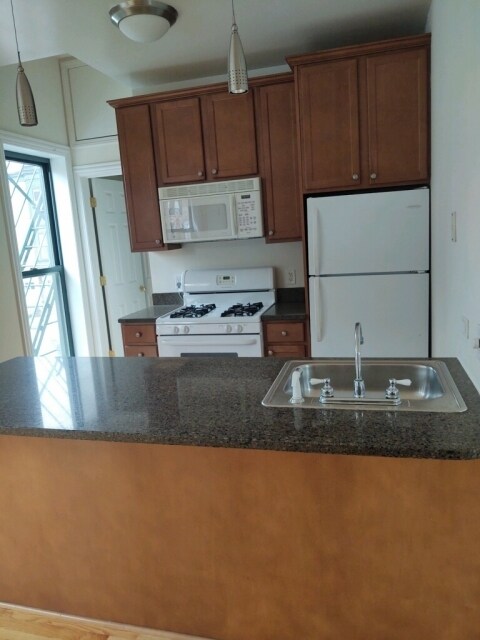 Foto principal - 3323 N Halsted St