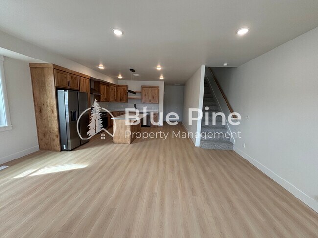 Foto del edificio - 1375 Latah Ave