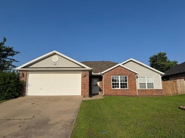 Foto principal - 907 SW Navajo Dr