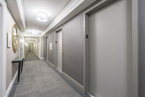 Foto del edificio - 377 E 37th St