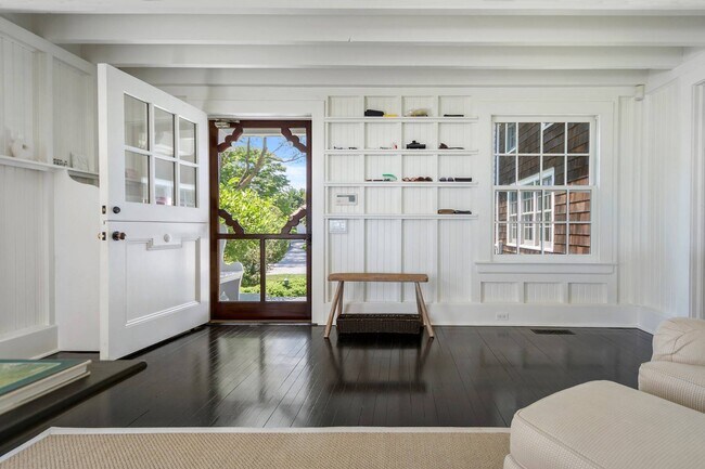 Foto del edificio - 219 Quimby Ln