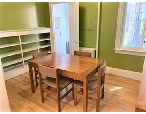 Primary Photo - 205 Mount Auburn St