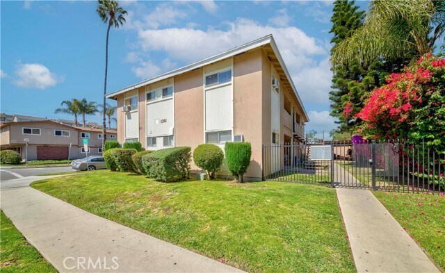 Building Photo - 1381 Burwood St