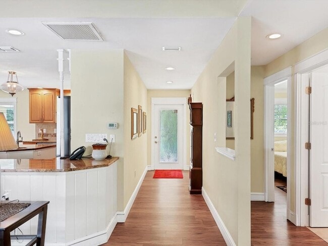 Foto del edificio - 4708 Hidden River Rd