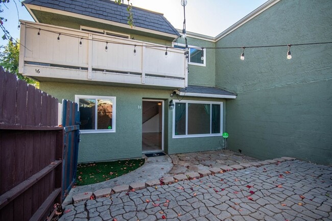 Building Photo - Cozy 2BD/2BA in Carlsbad Village