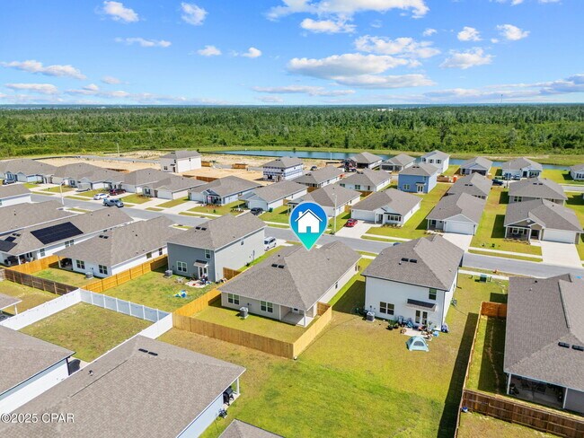 Foto del edificio - 4466 Riparian Ln