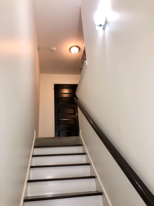 Building Photo - 1365 Memorial Dr SE