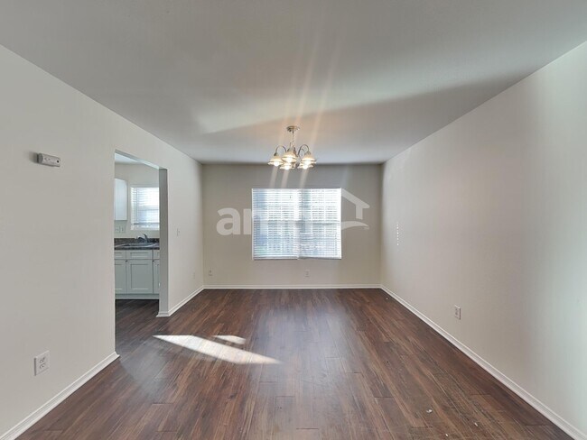 Building Photo - 15728 Circlegreen Dr