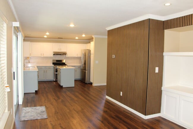 Building Photo - 4 Bedroom 3 Bath Tyson Lane