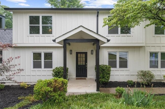 Building Photo - 146 Mt Paran Rd NE