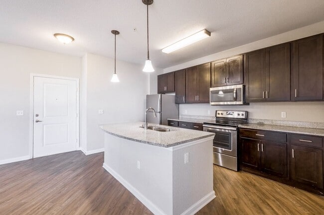 Building Photo - Linden on the GreeneWay