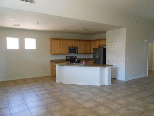 Building Photo - Spacious 1 Story Home in Aliante Gated Com...