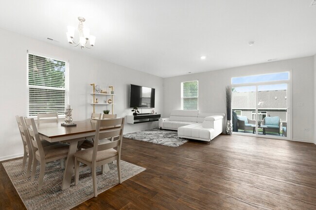 Building Photo - 216 Sussex Ct