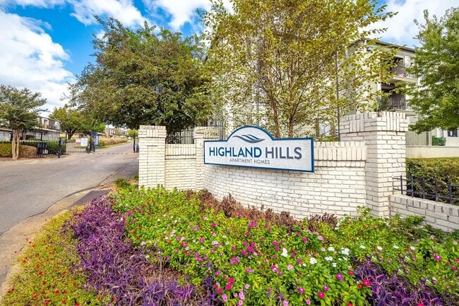 Building Photo - Highland Hills