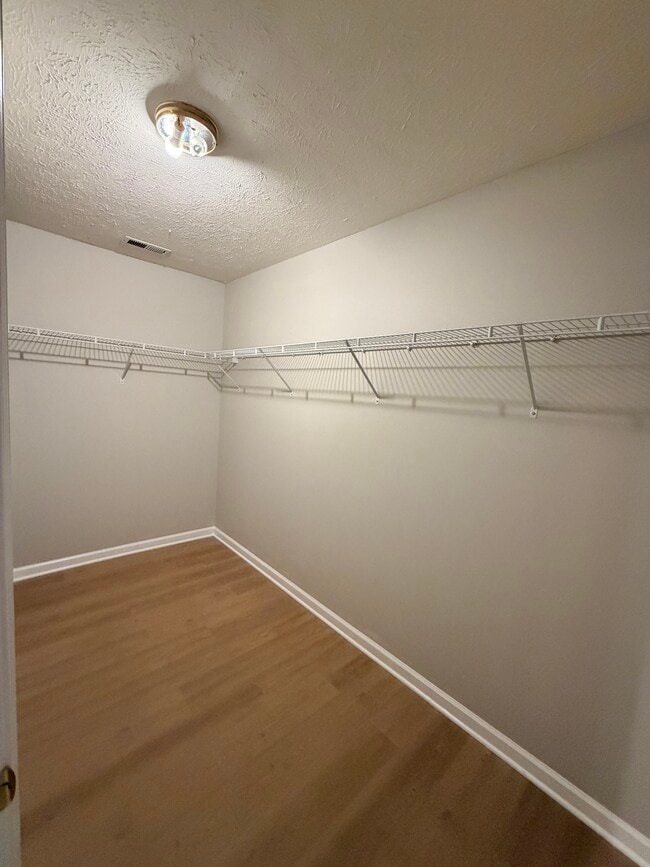 Foto del edificio - 4919 Tuscany Ln