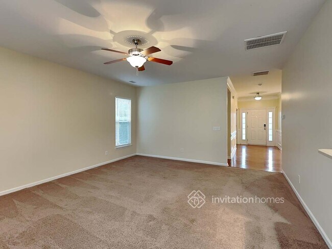 Foto del edificio - 12803 Regent Grove Ln
