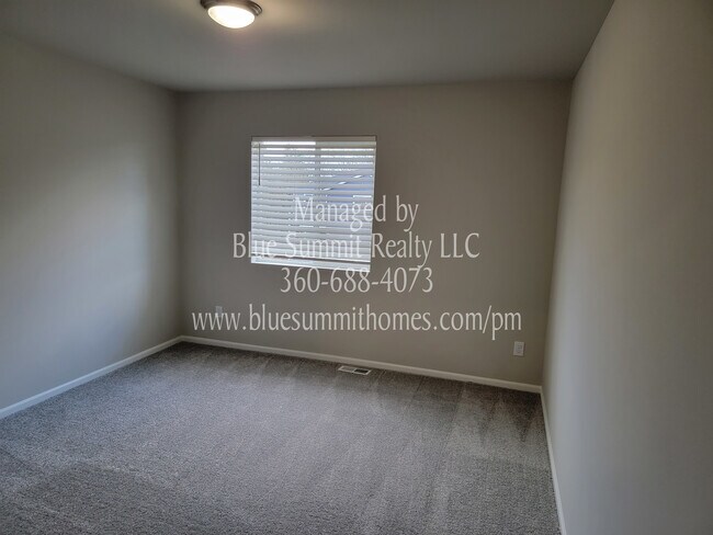Building Photo - 2310 Seven Oaks St SE