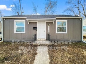 Building Photo - 5205 Locust Ave