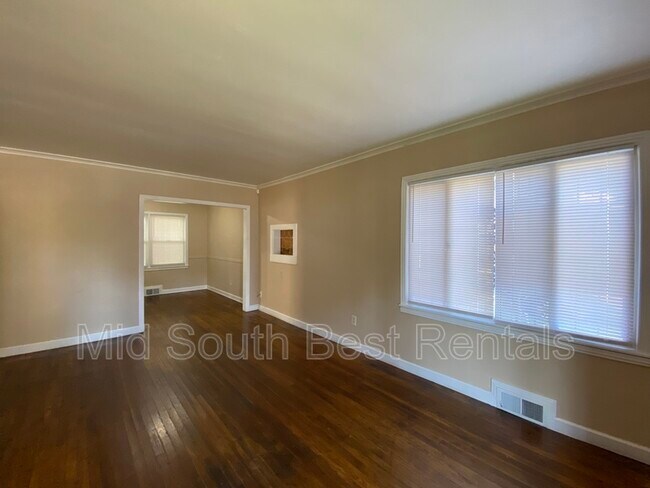 Building Photo - 1759 Dellwood Ave