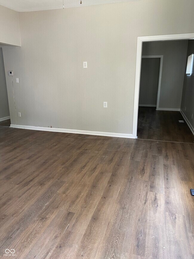 Foto del edificio - 2133 Webb St