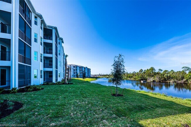 Foto del edificio - 14121 Heritage Landing Blvd