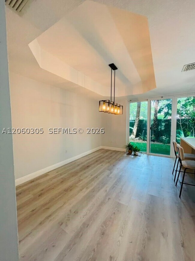 Foto del edificio - 790 SW 107th Ave