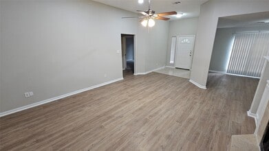 Building Photo - 591 Spruce Dr