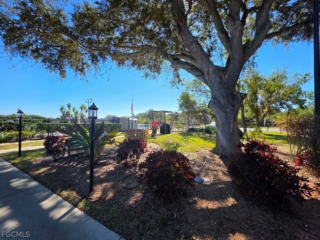 Building Photo - 9970 Sailview Ct