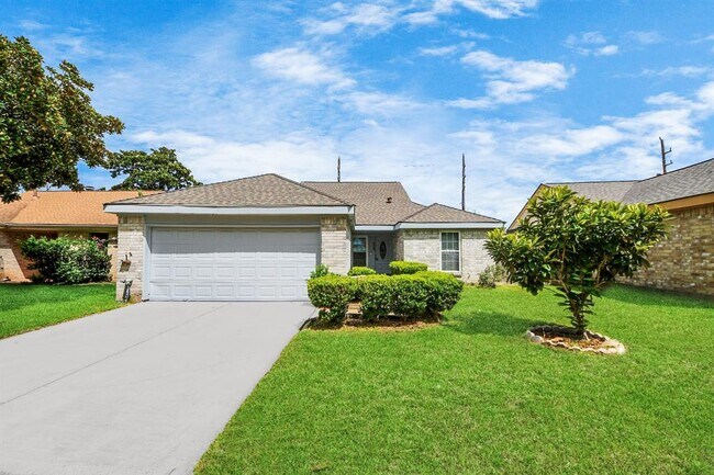 Foto del edificio - 2029 Highland Hills Dr